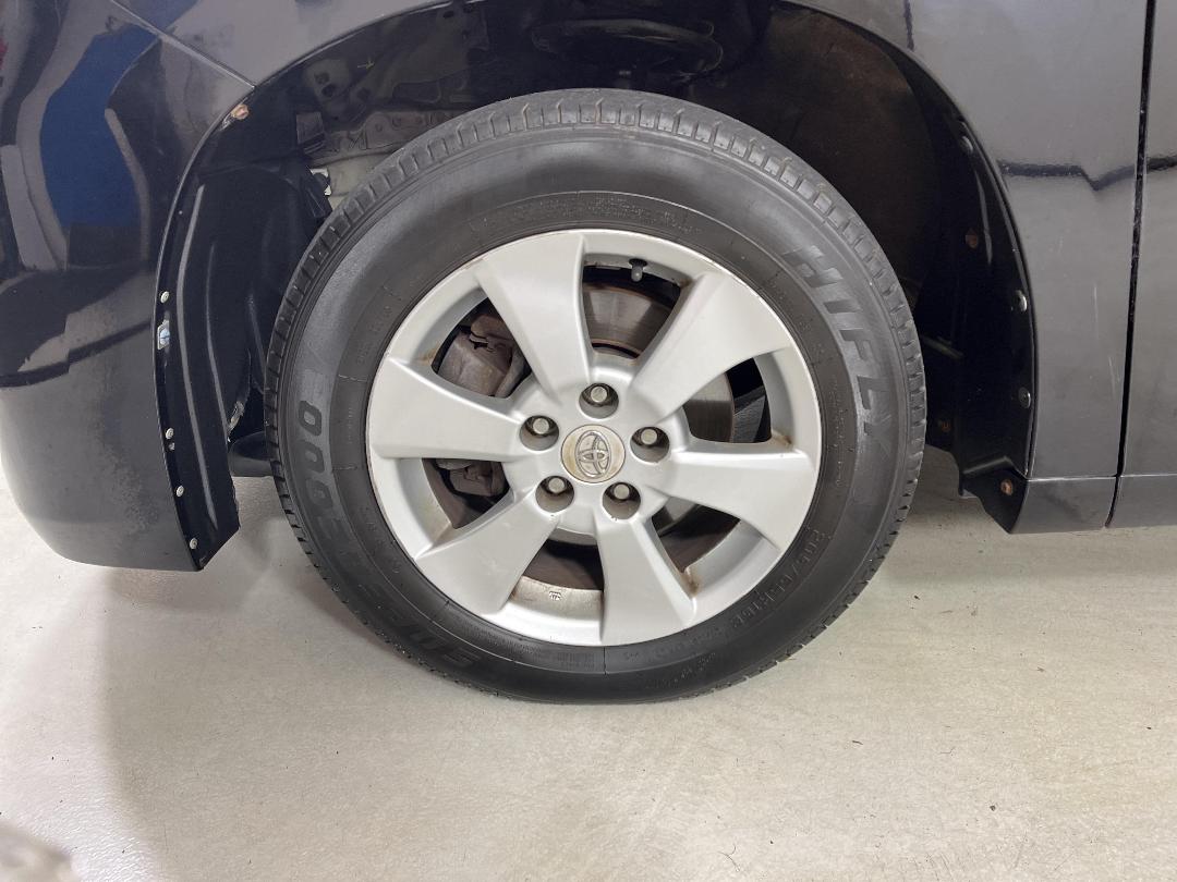 Photo '10' of Toyota Vellfire