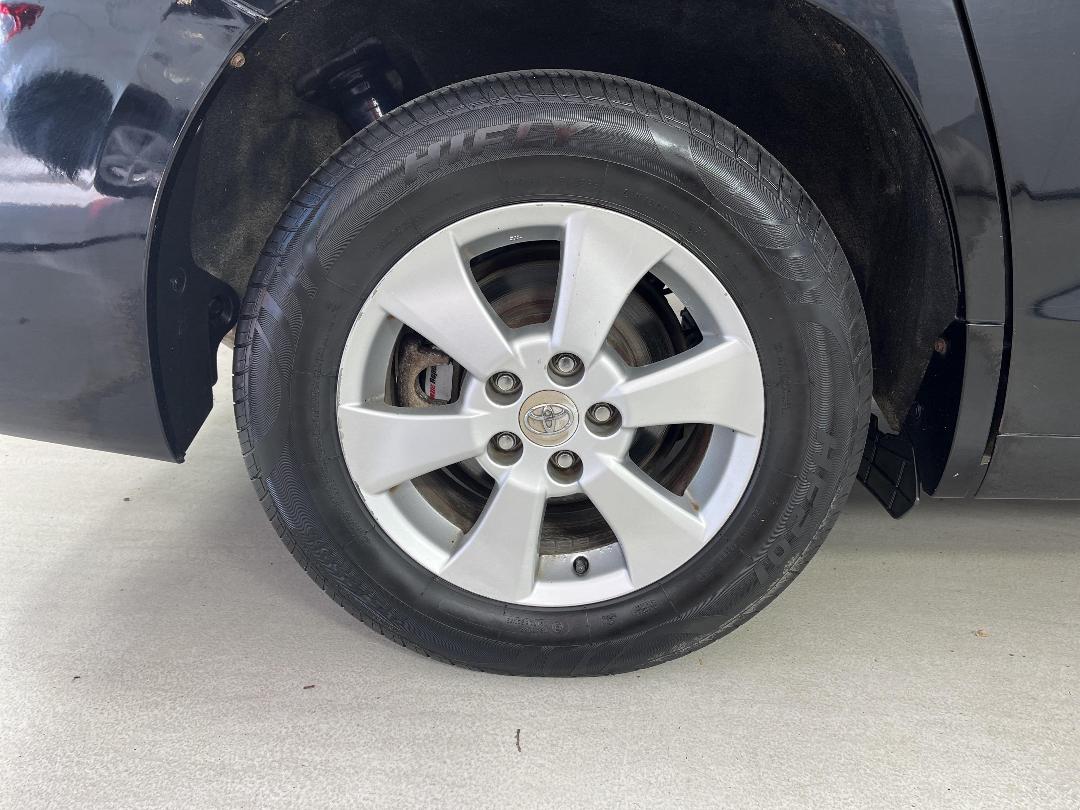 Photo '12' of Toyota Vellfire