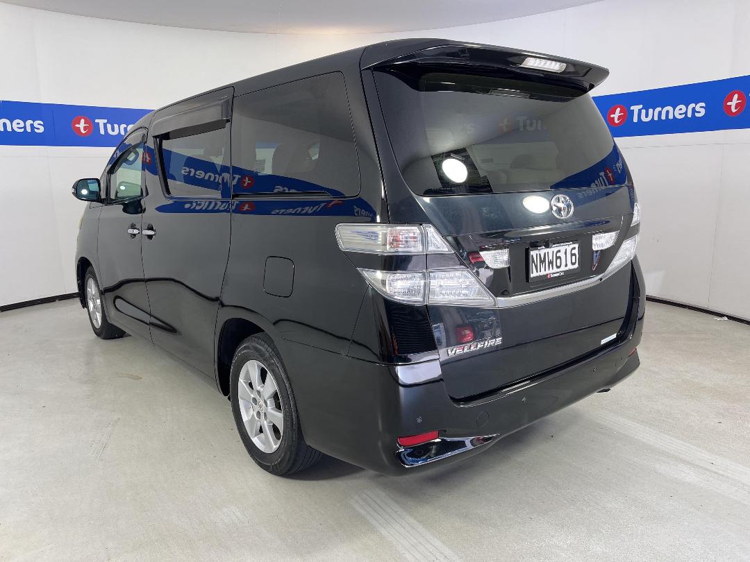 Photo '5' of Toyota Vellfire