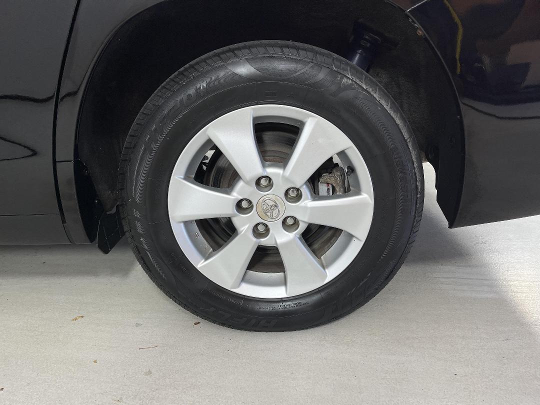 Photo '11' of Toyota Vellfire