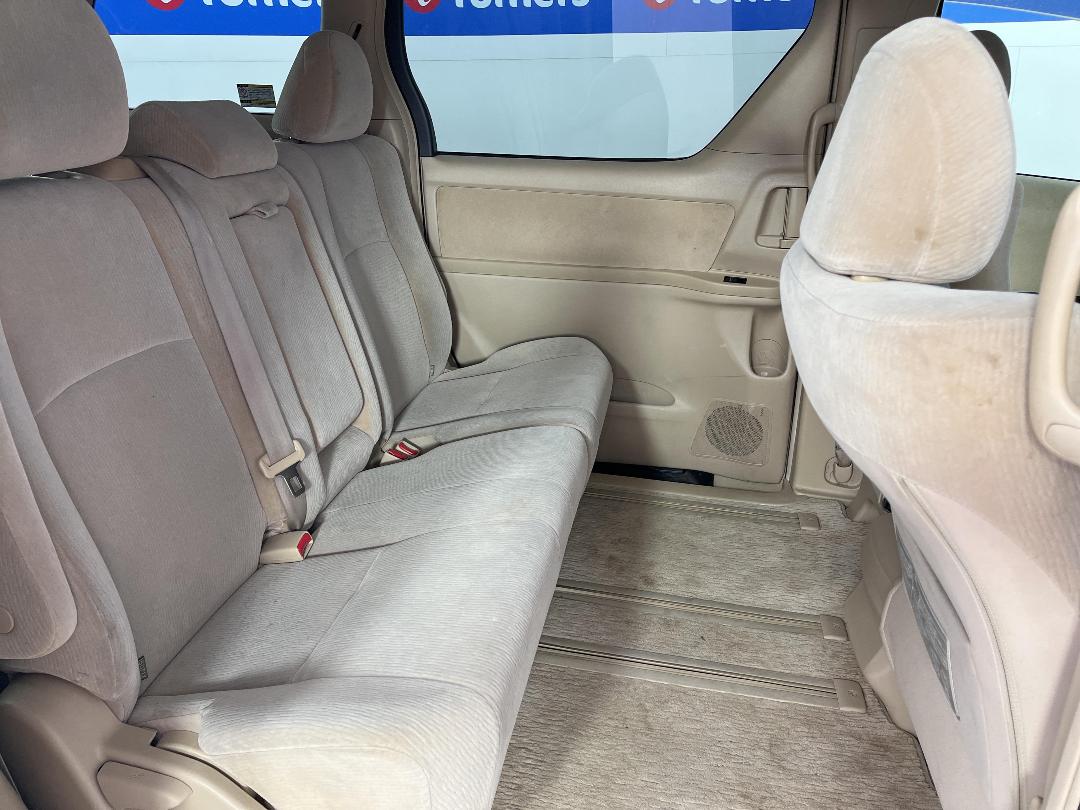 Photo '20' of Toyota Vellfire