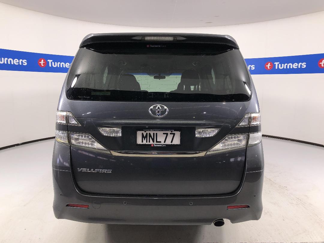 Photo '6' of Toyota Vellfire