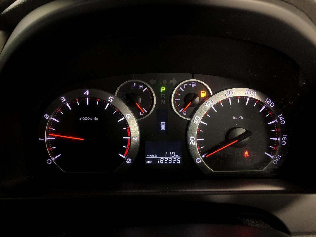 Photo '21' of Toyota Vellfire