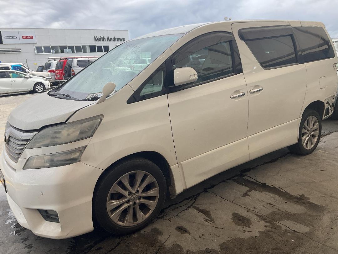 Photo '3' of Toyota Vellfire