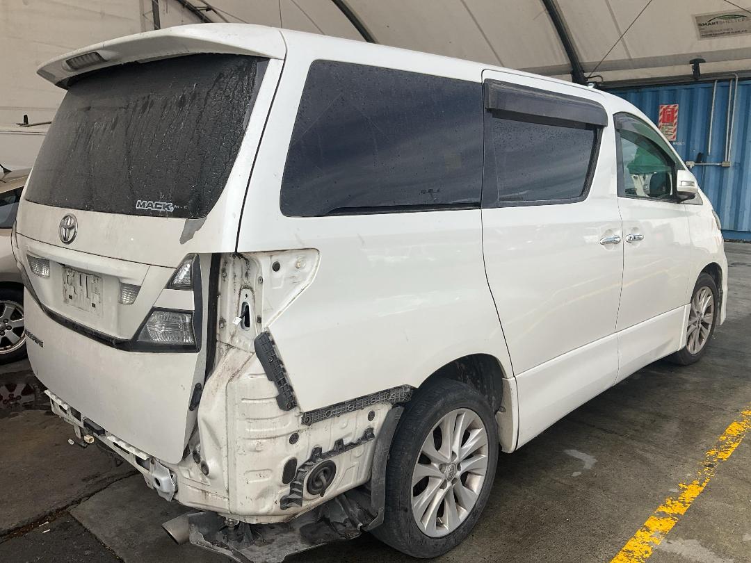 Photo '6' of Toyota Vellfire