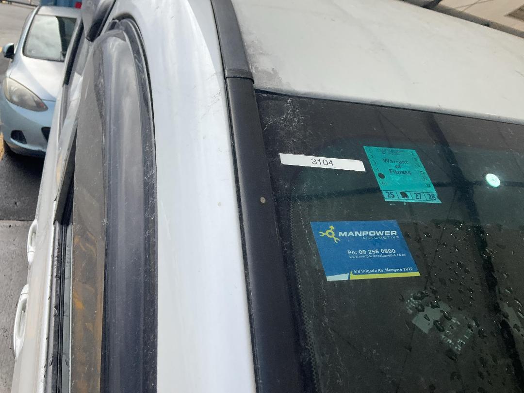 Photo '10' of Toyota Vellfire