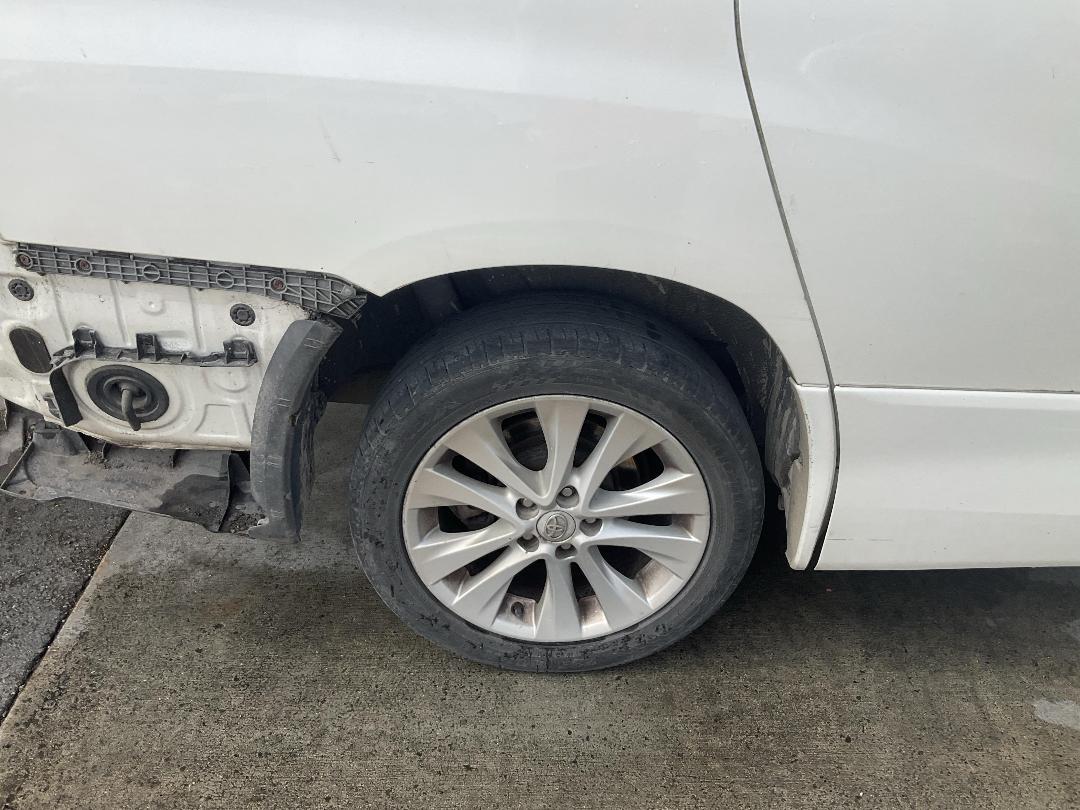 Photo '16' of Toyota Vellfire