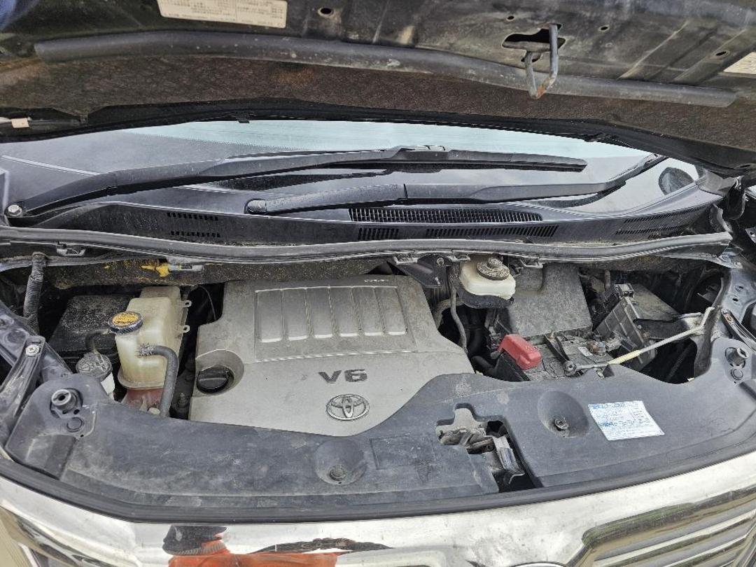 Photo '13' of Toyota Vellfire