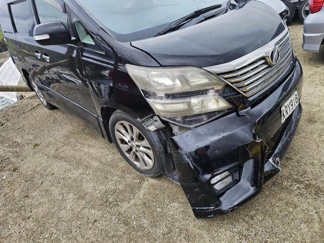 Photo '20' of Toyota Vellfire