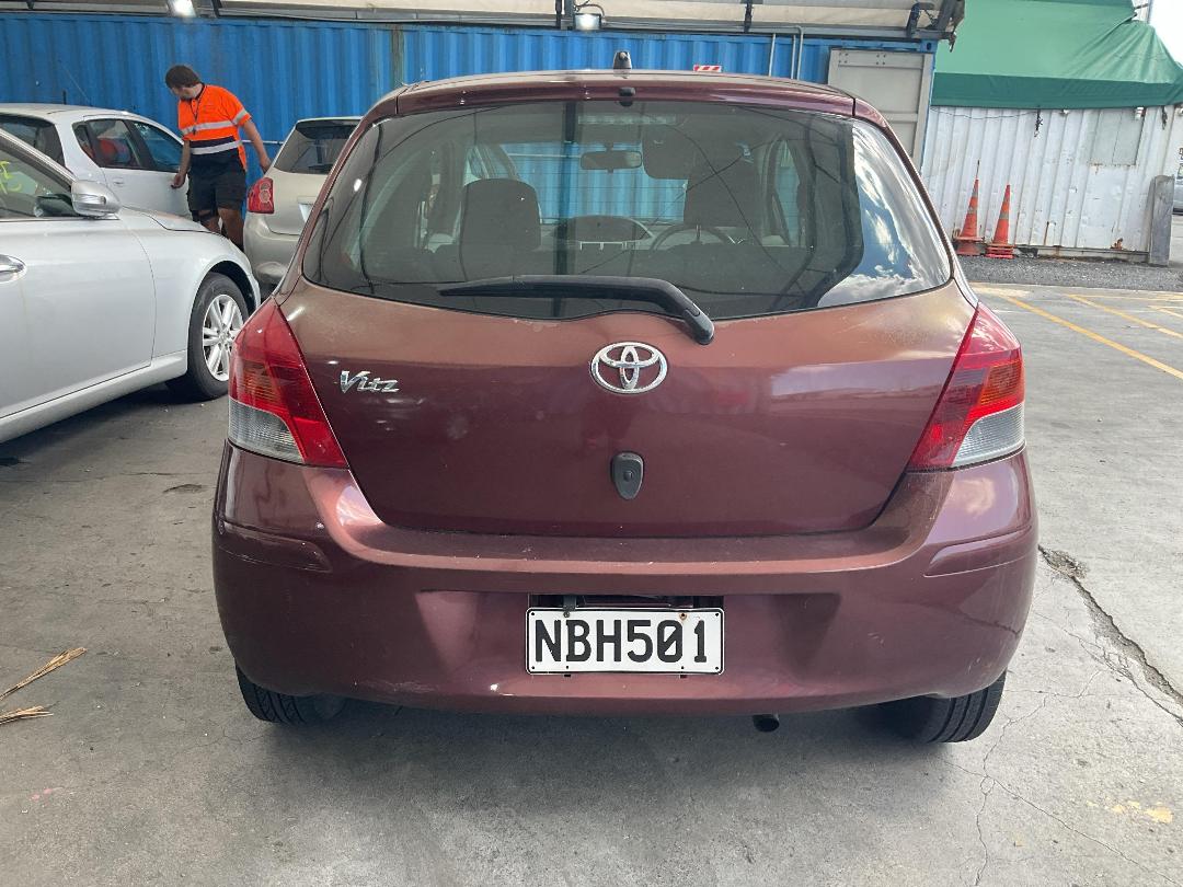 Photo '8' of Toyota Vitz Photo '8' of Toyota Vitz