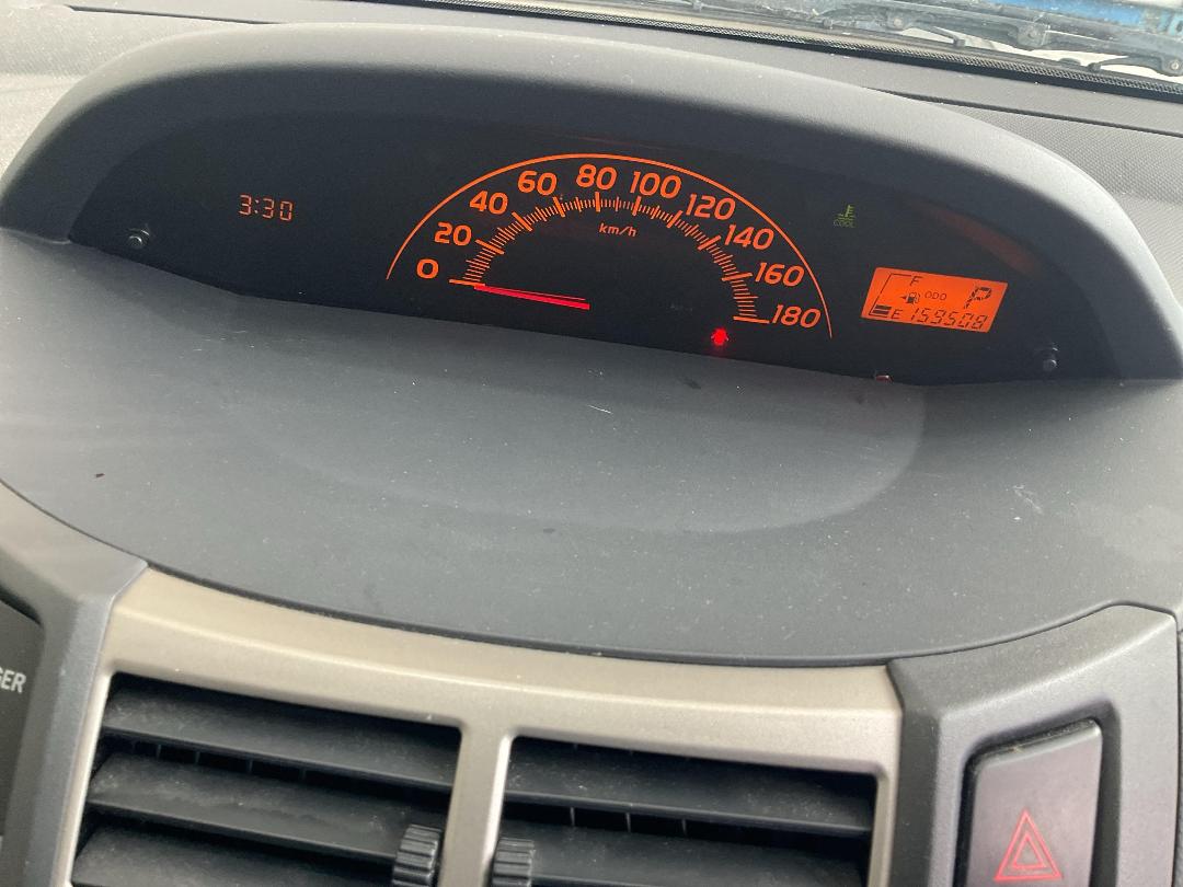 Photo '16' of Toyota Vitz Photo '16' of Toyota Vitz