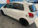 Thumbnail '3' of Toyota Vitz