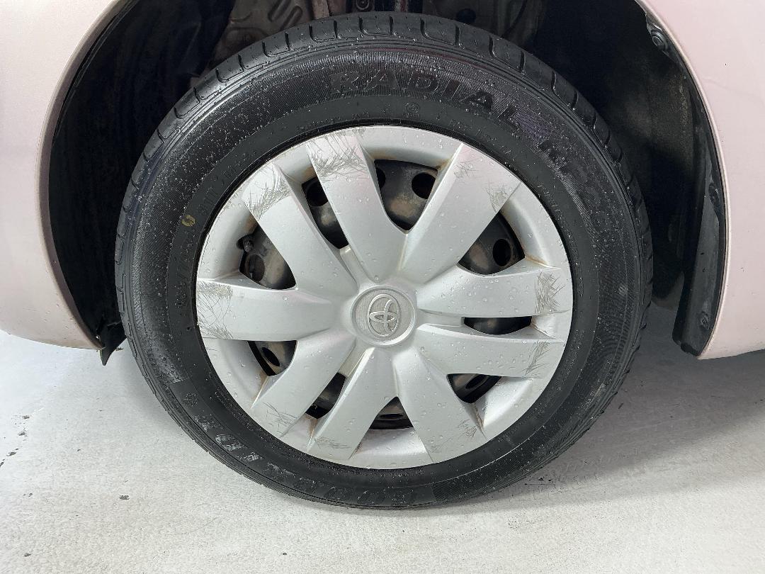 Photo '10' of Toyota Vitz