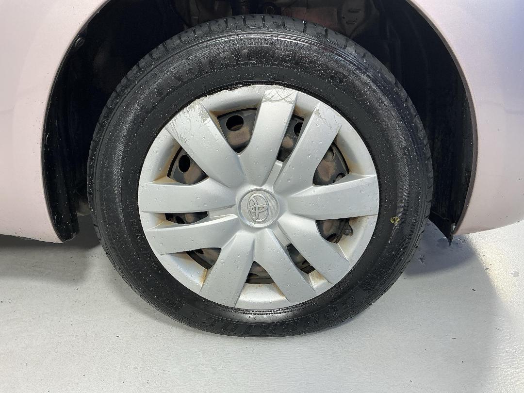 Photo '9' of Toyota Vitz