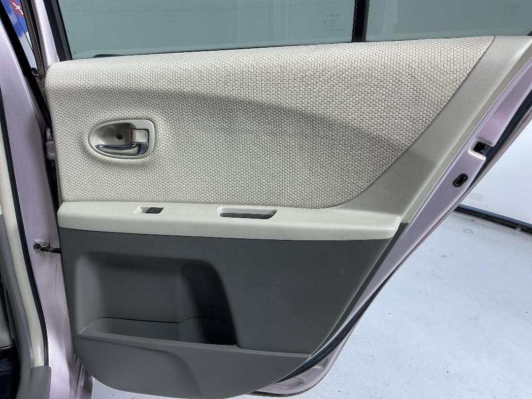 Photo '19' of Toyota Vitz