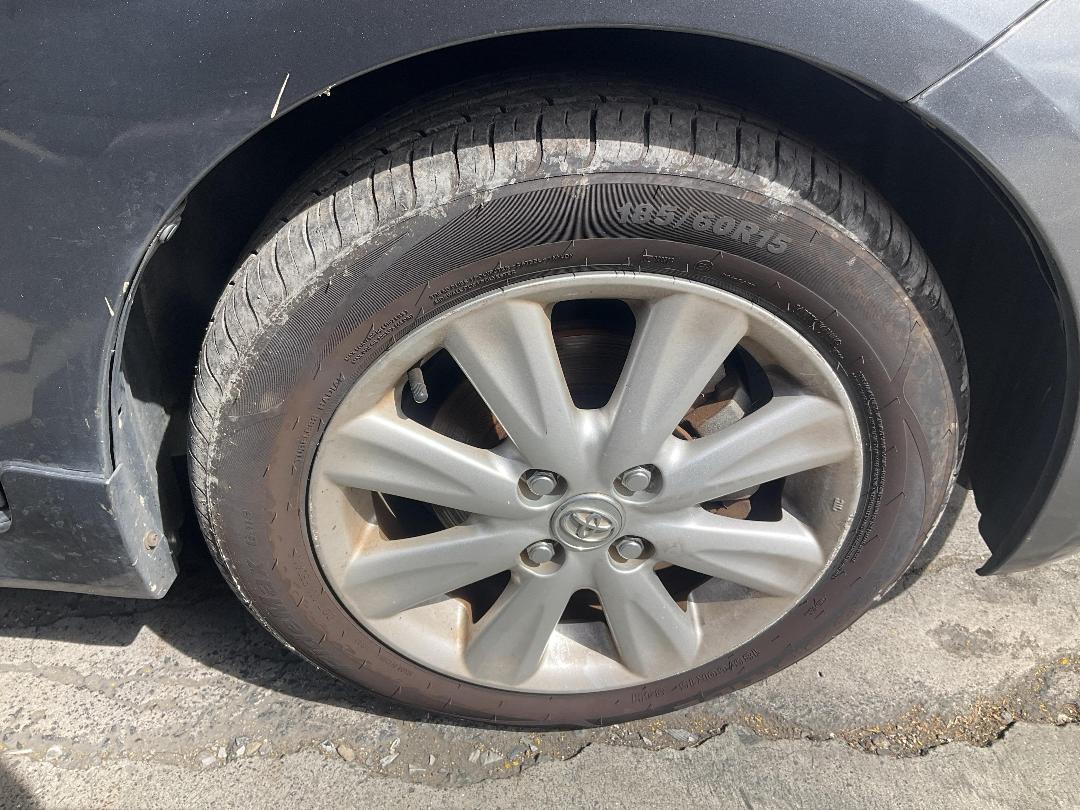 Photo '20' of Toyota Vitz