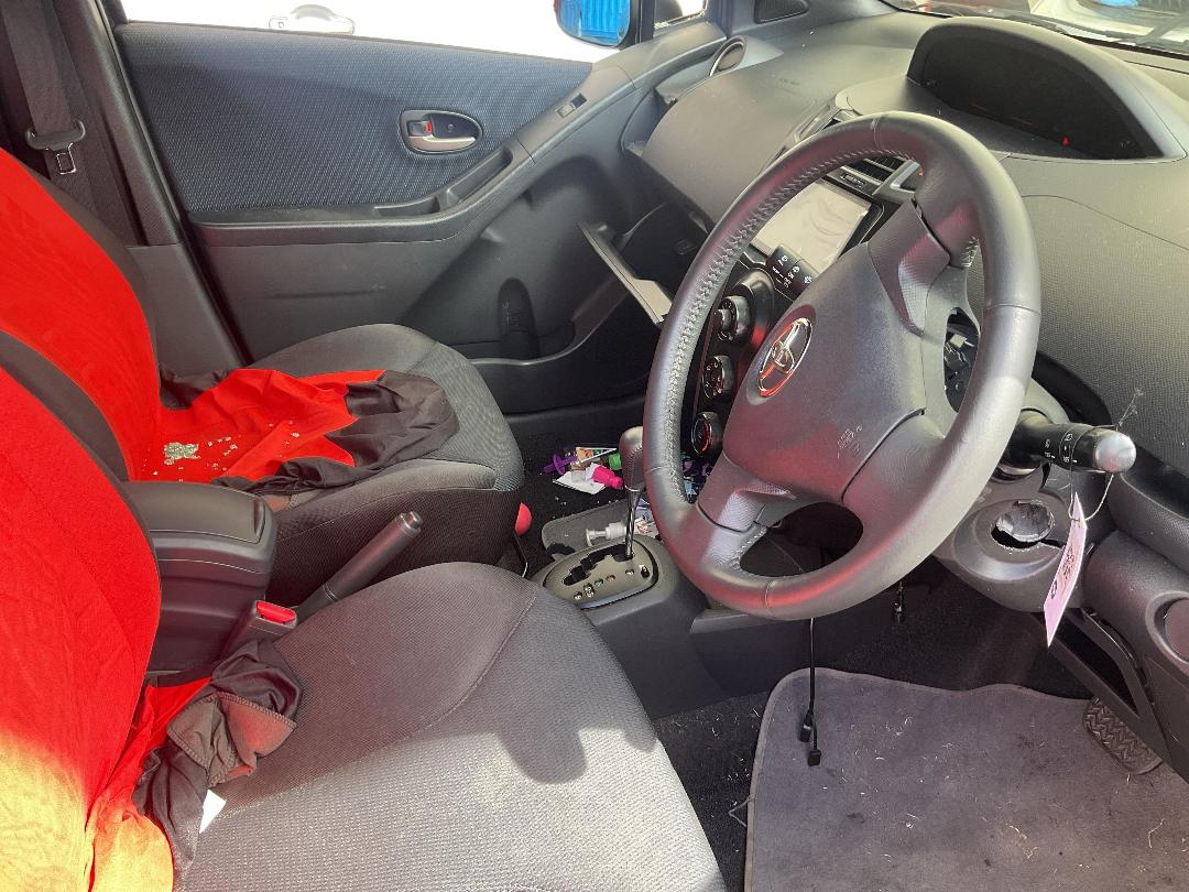 Photo '25' of Toyota Vitz