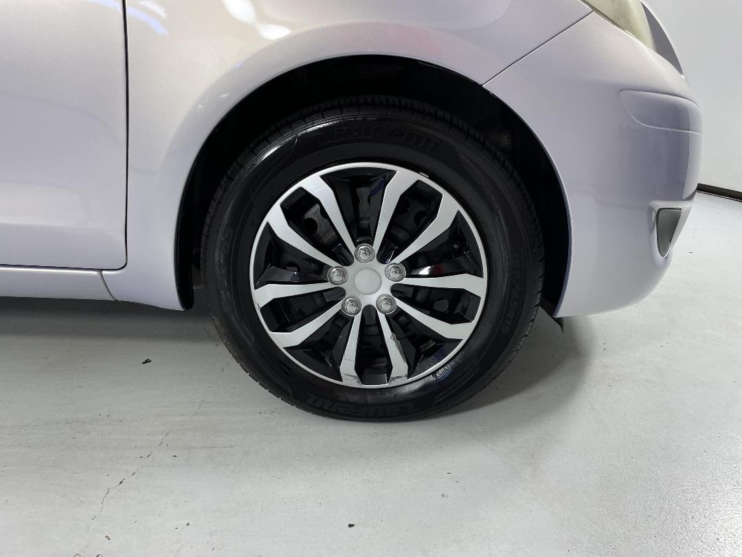 Photo '9' of Toyota Vitz Photo '9' of Toyota Vitz