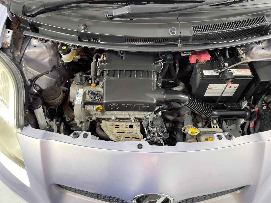 Photo '13' of Toyota Vitz Photo '13' of Toyota Vitz