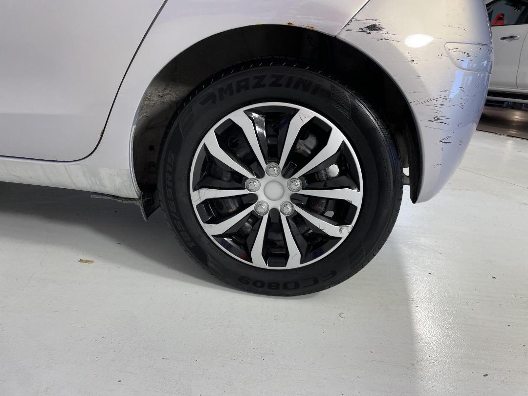 Photo '11' of Toyota Vitz Photo '11' of Toyota Vitz