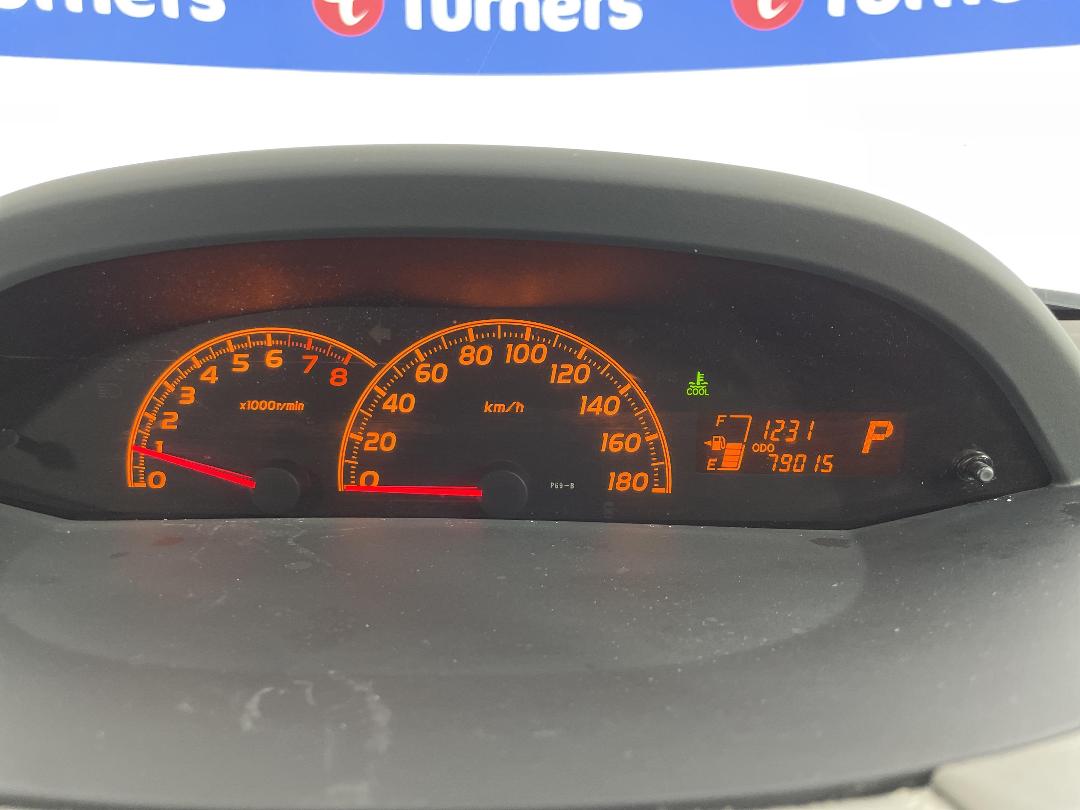 Photo '21' of Toyota Vitz Photo '21' of Toyota Vitz