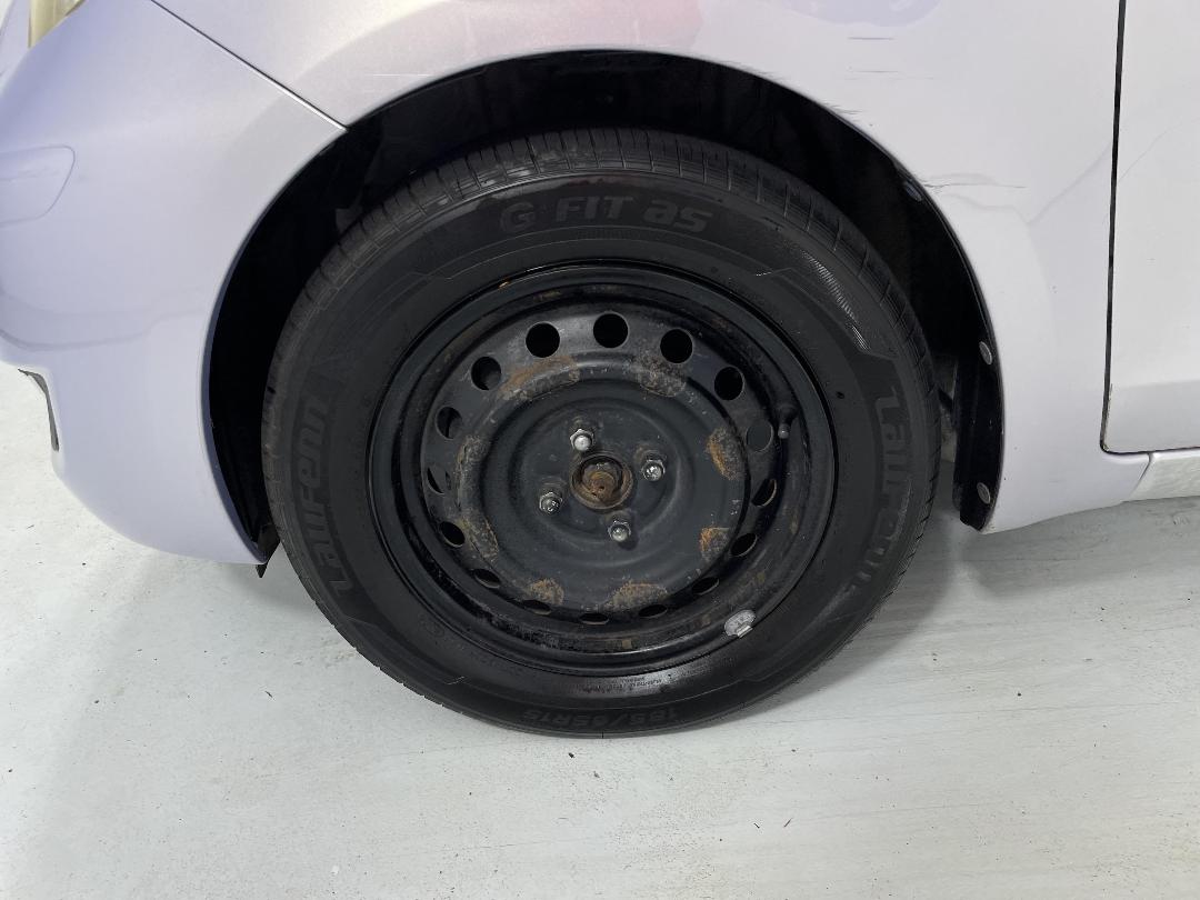 Photo '10' of Toyota Vitz Photo '10' of Toyota Vitz