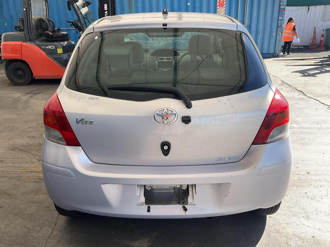 Photo '5' of Toyota Vitz