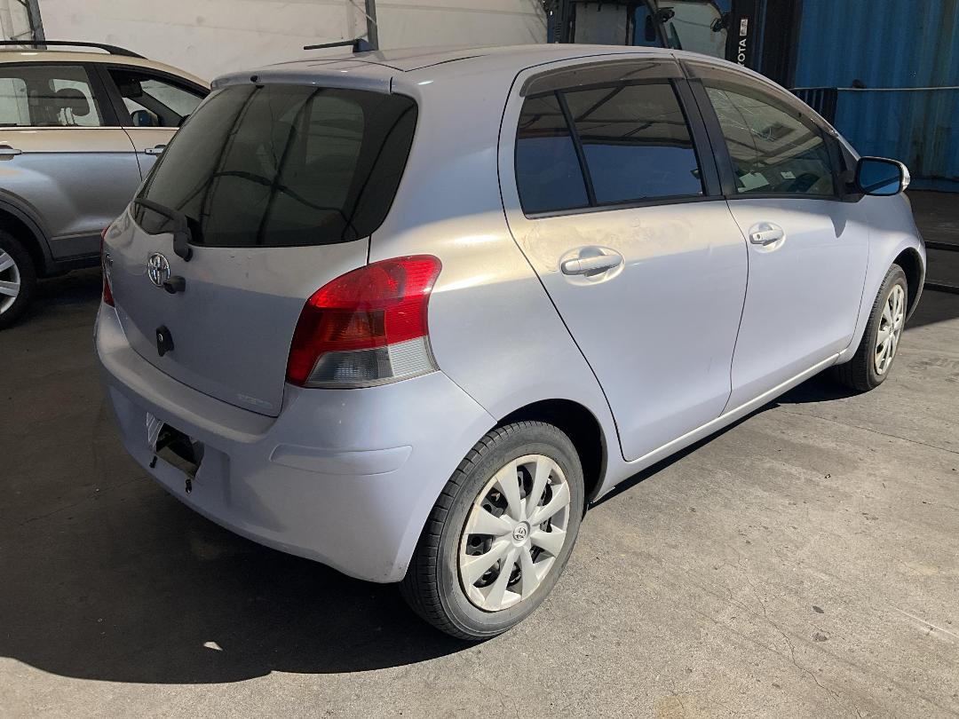 Photo '6' of Toyota Vitz