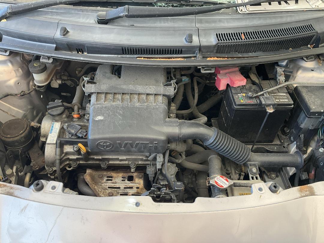 Photo '15' of Toyota Vitz