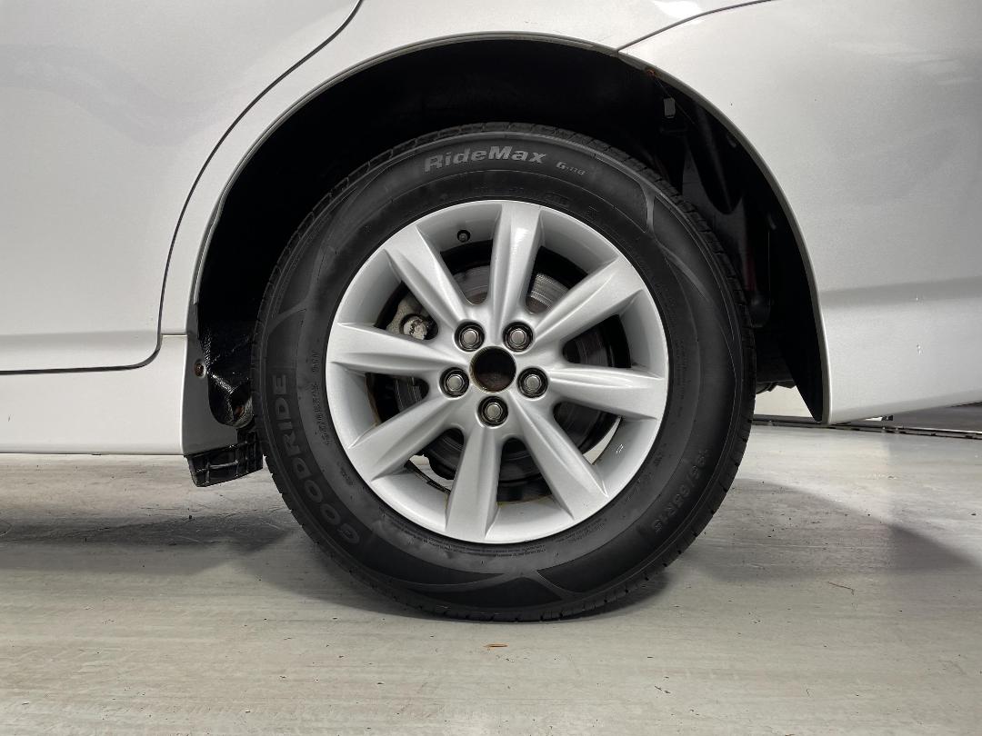 Photo '11' of Toyota Wish Photo '11' of Toyota Wish