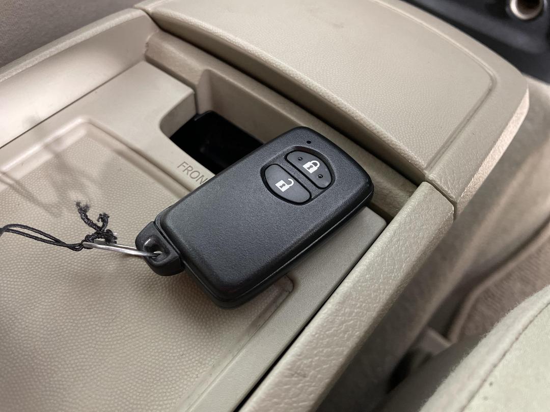 Photo '22' of Toyota Wish Photo '22' of Toyota Wish