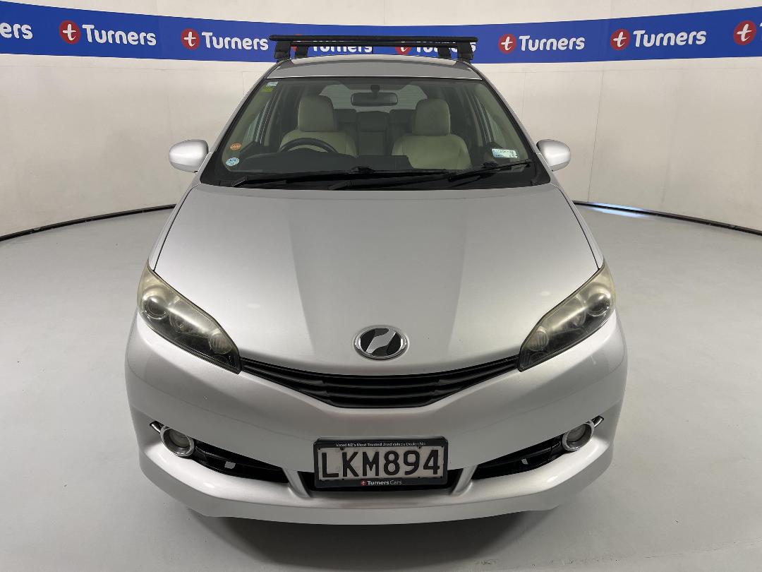 Photo '2' of Toyota Wish