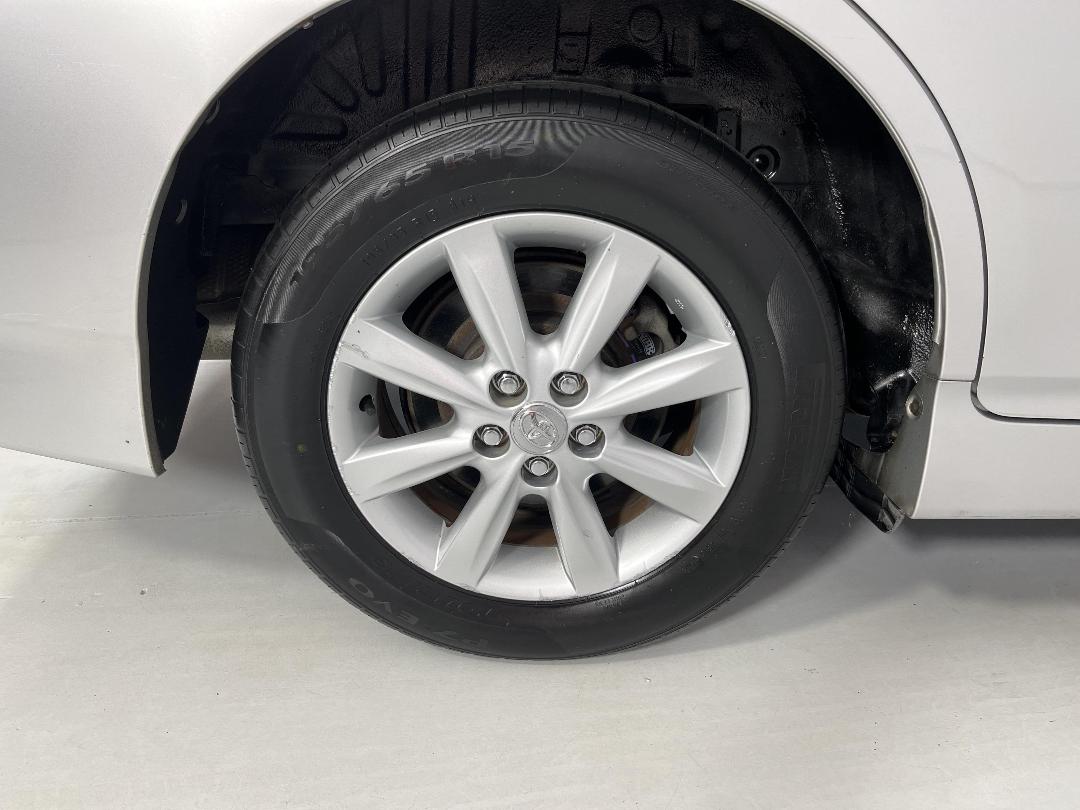 Photo '12' of Toyota Wish