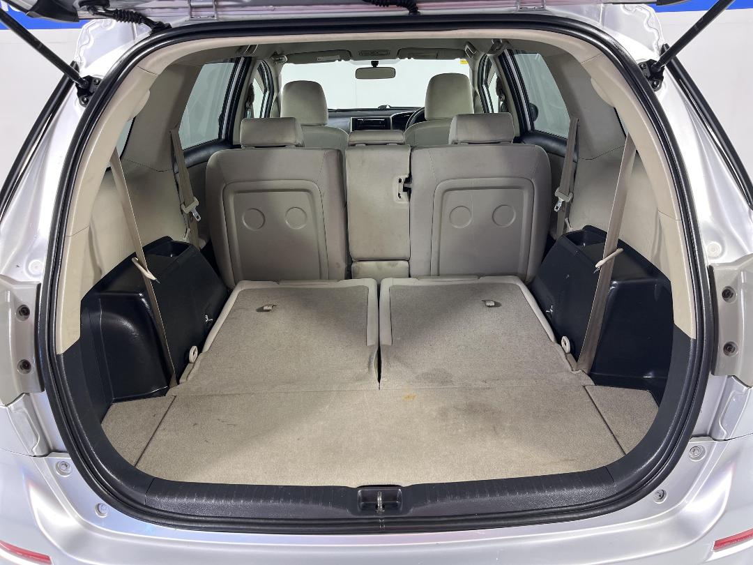 Photo '14' of Toyota Wish