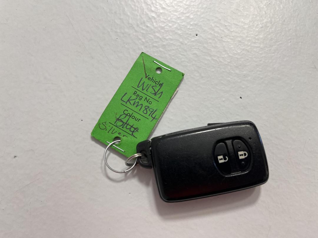 Photo '22' of Toyota Wish