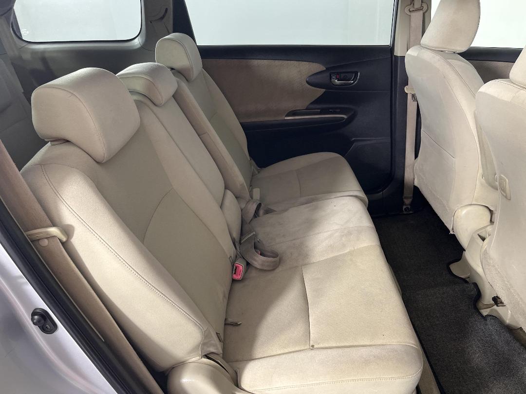 Photo '20' of Toyota Wish