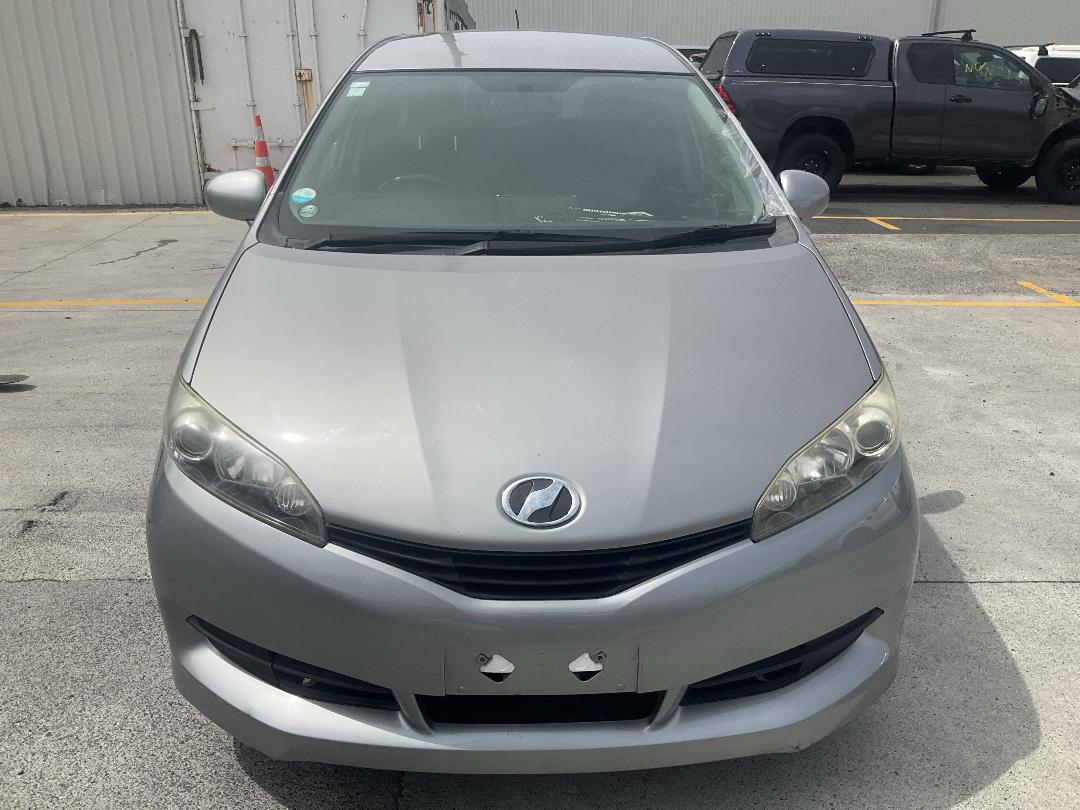 Photo '2' of Toyota Wish