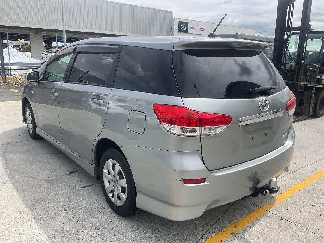 Photo '4' of Toyota Wish