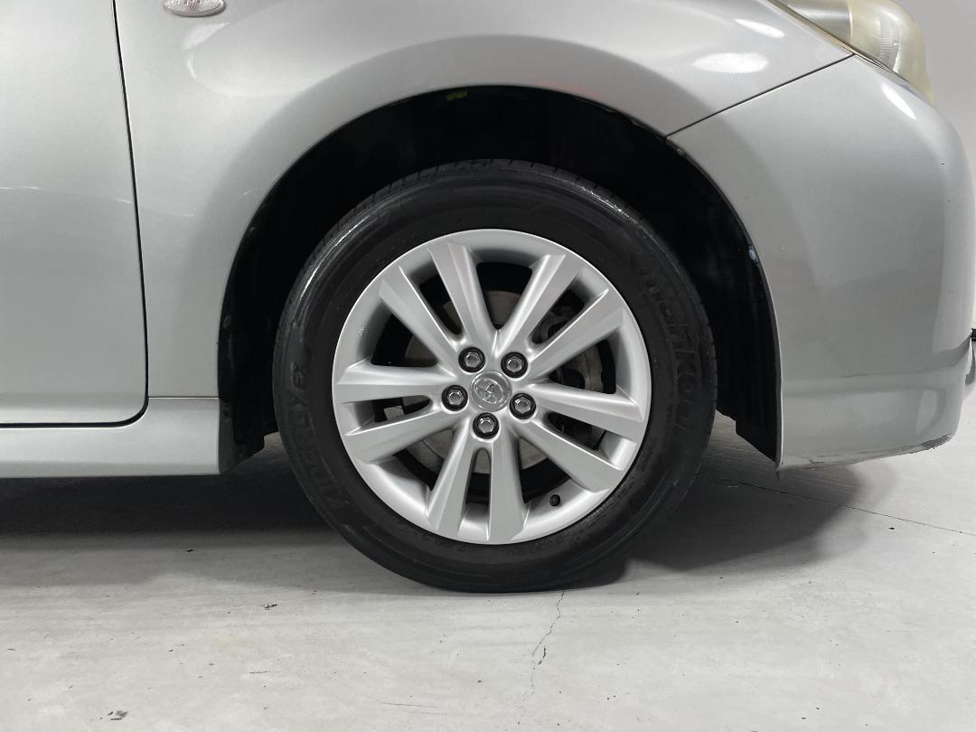 Photo '9' of Toyota Wish Photo '9' of Toyota Wish