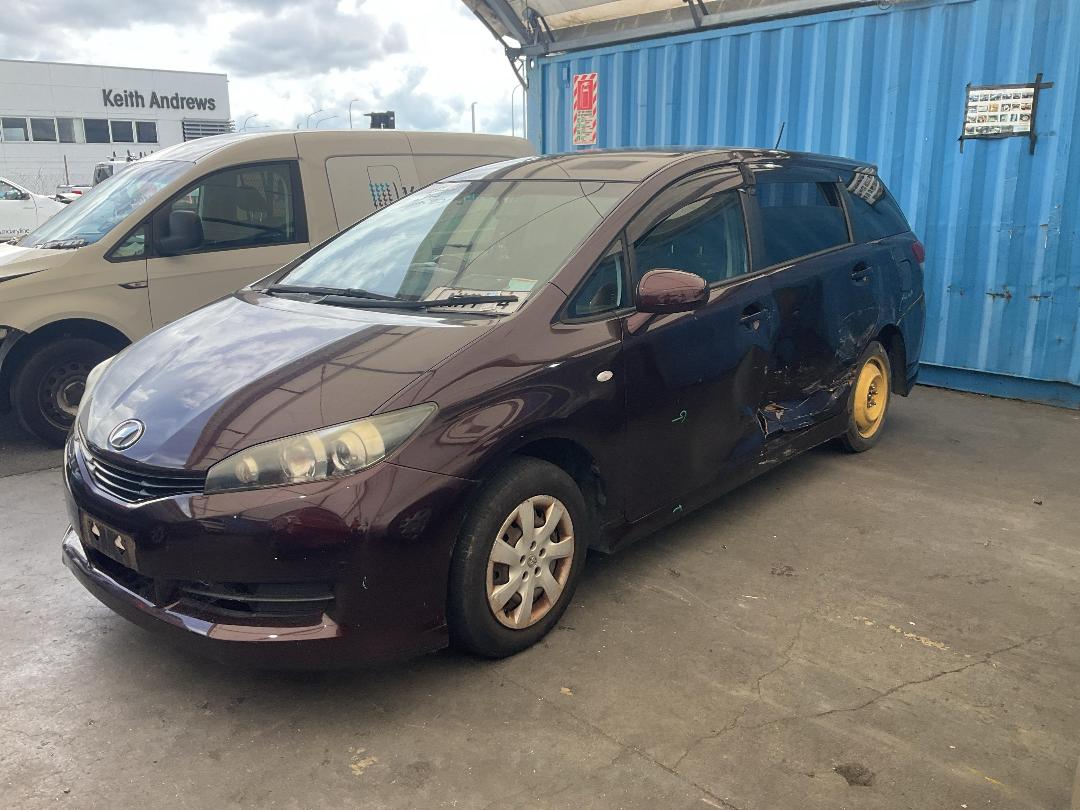 Photo '9' of Toyota Wish Photo '9' of Toyota Wish