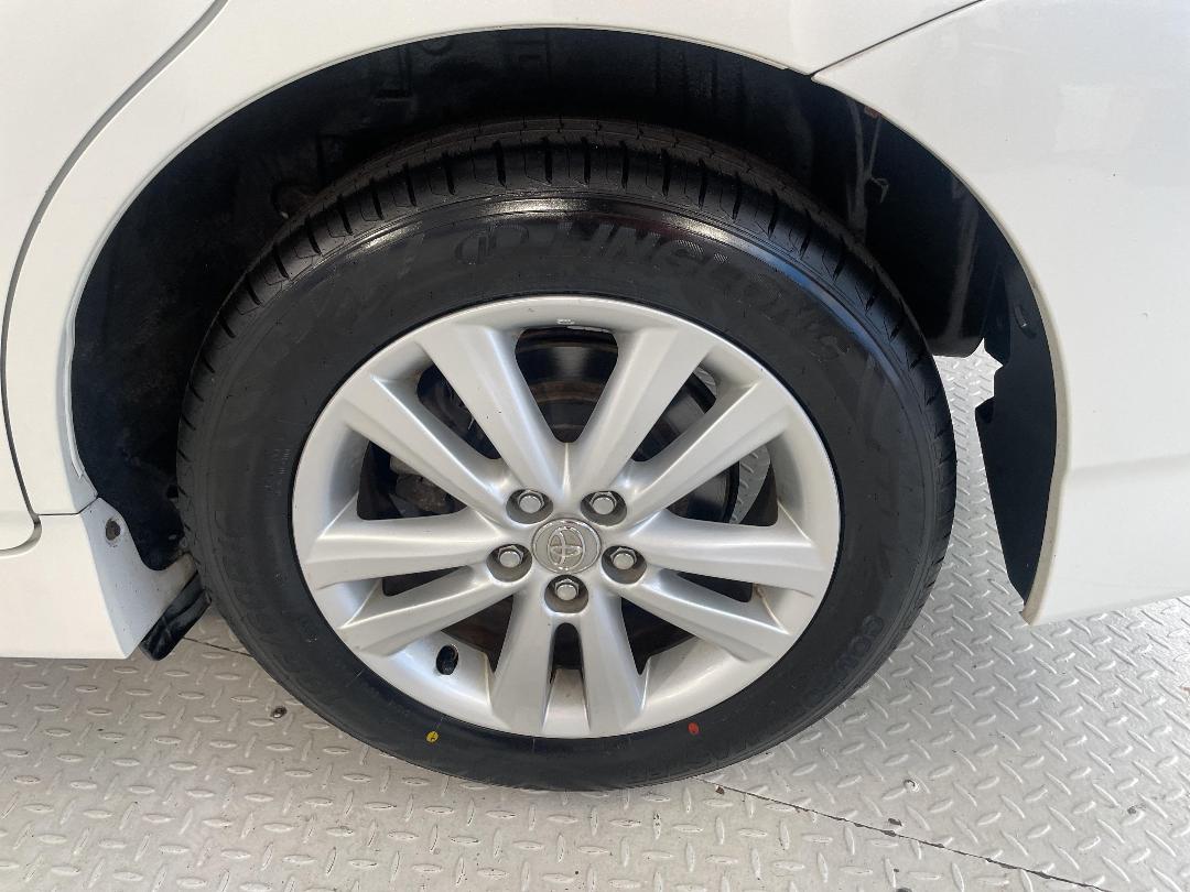 Photo '11' of Toyota Wish Photo '11' of Toyota Wish