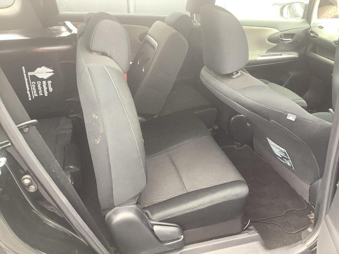 Photo '11' of Toyota Wish