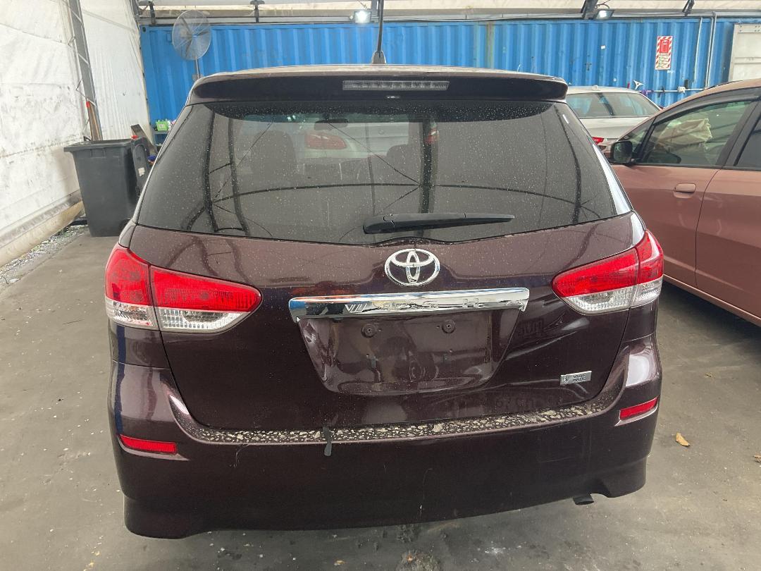 Photo '14' of Toyota Wish