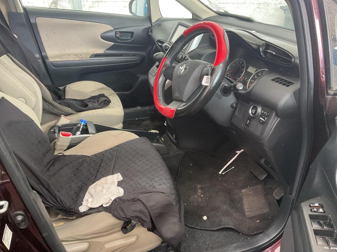 Photo '22' of Toyota Wish