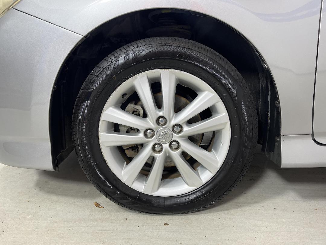 Photo '10' of Toyota Wish Photo '10' of Toyota Wish