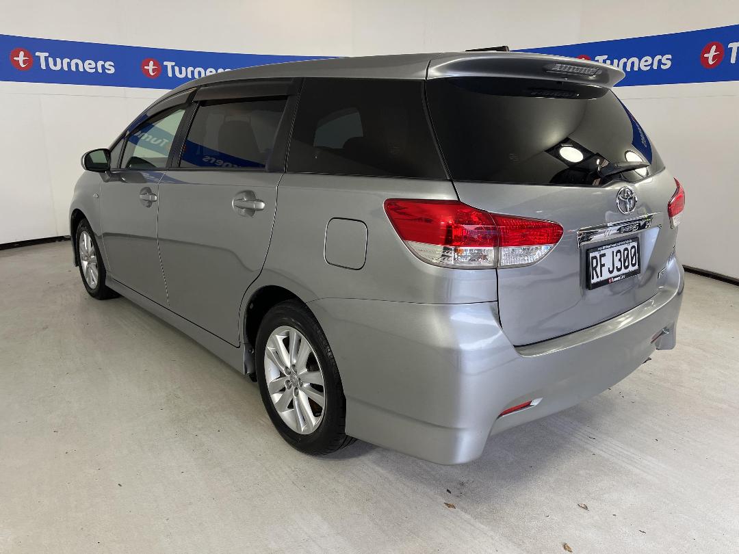 Photo '5' of Toyota Wish Photo '5' of Toyota Wish