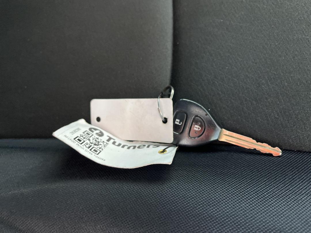 Photo '22' of Toyota Wish Photo '22' of Toyota Wish