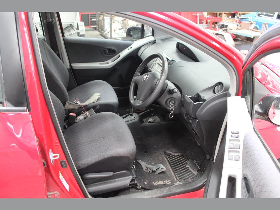 Photo '10' of Toyota Yaris T130 Photo '10' of Toyota Yaris T130