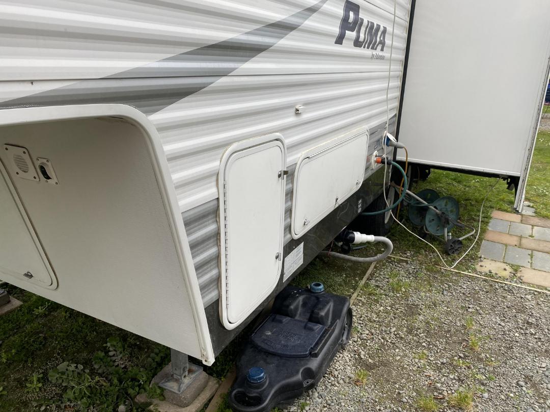Photo '8' of TRAILER FOREST RIVER 5th wheeler Caravan - Tandem Photo '8' of TRAILER FOREST RIVER 5th wheeler Caravan - Tandem