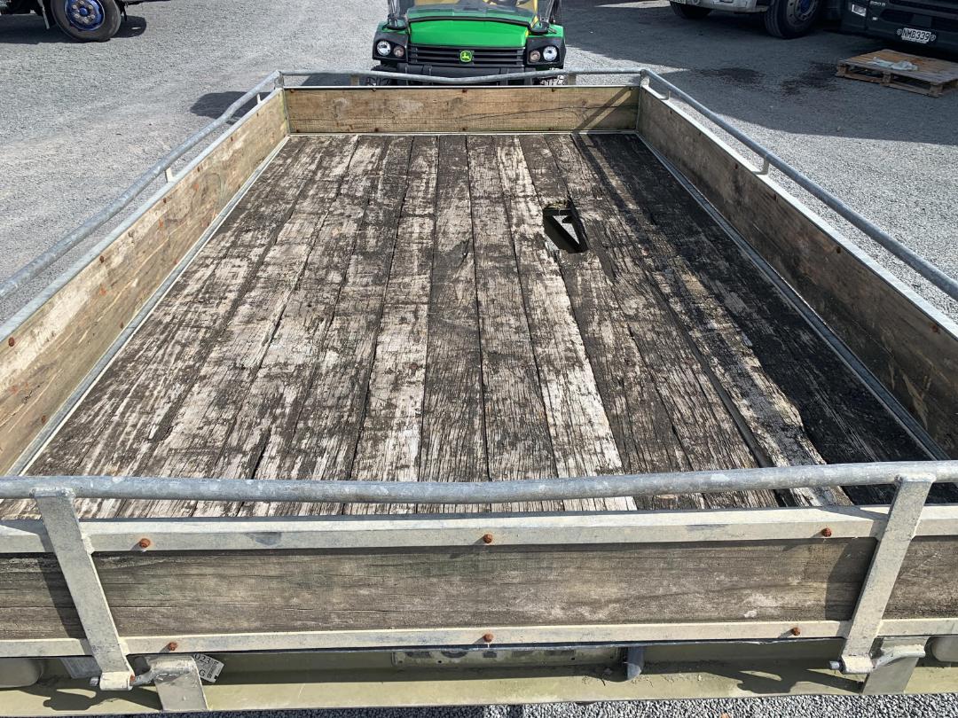 Used TRAILER TANDEM AXLE 2010 Turners Trucks & Machinery for Sale